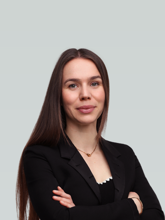 Justine Bret Headshot 2025 BIBG